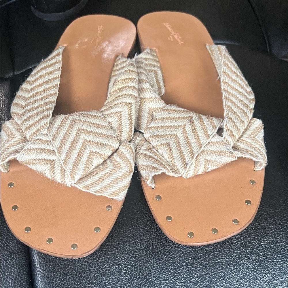 Stylish Tan Women's Sandals